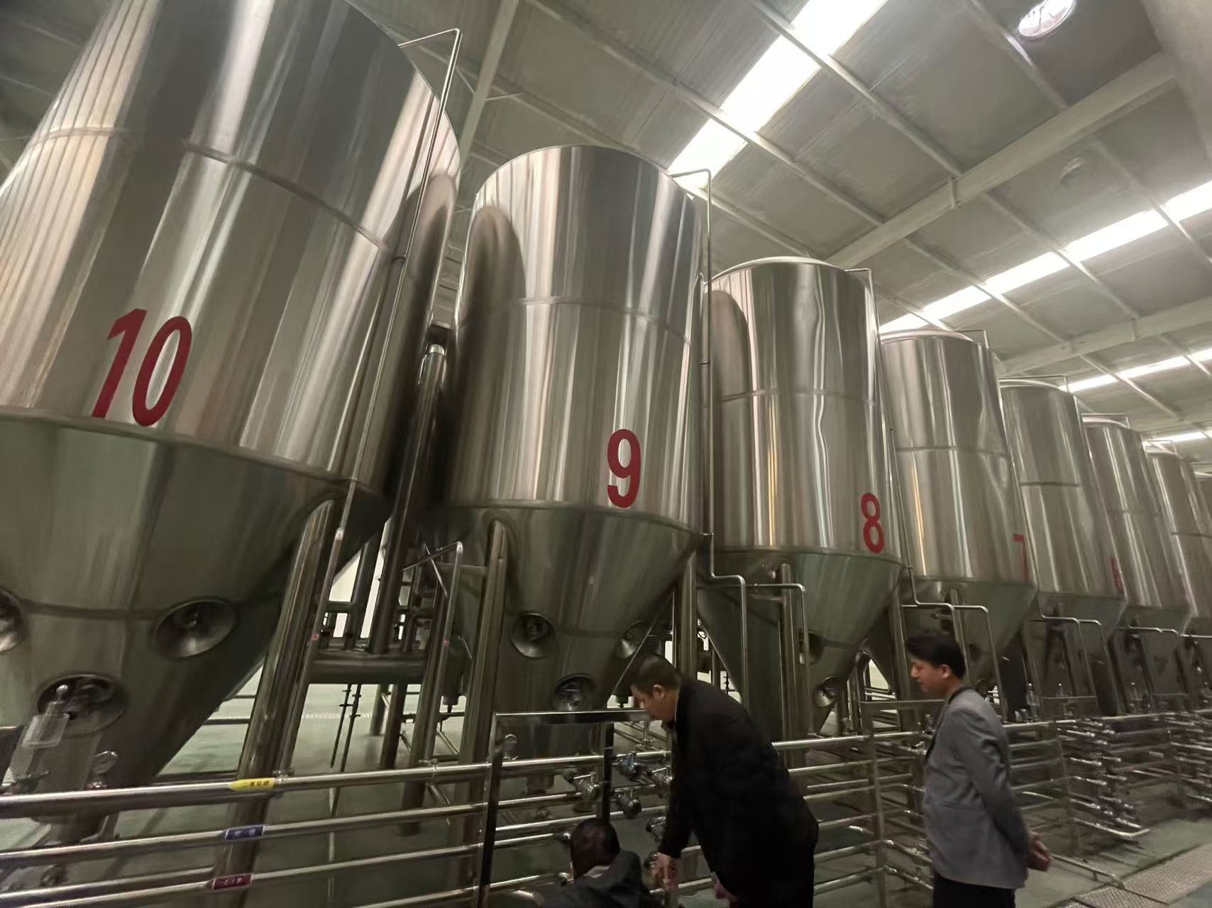 清江浦精酿啤酒设备厂—平面布置、设备设计、制造、调试、培训等一条龙服务